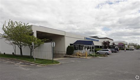 711 stewart avenue garden city.